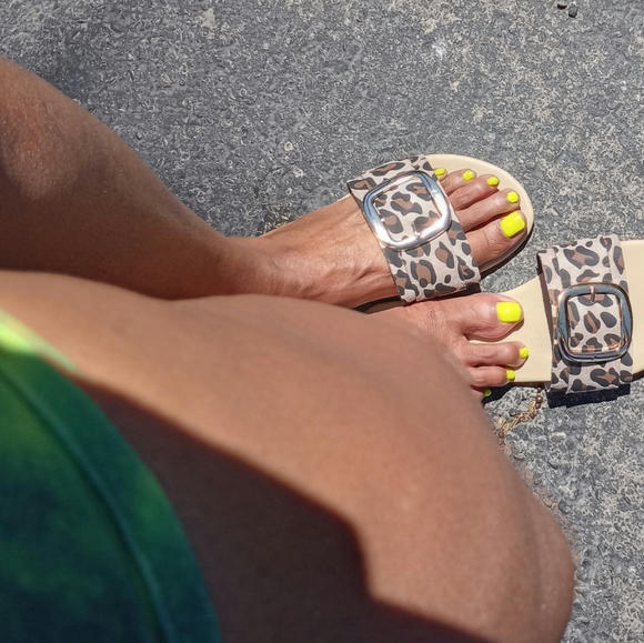 Womens Leopard Print Beach Slides - Picture 3 of 6